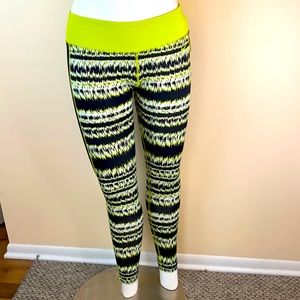 Nike UPF 40+ Sun Protection Tight Large